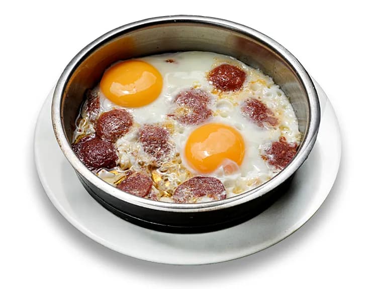 Sucuklu Yumurta
